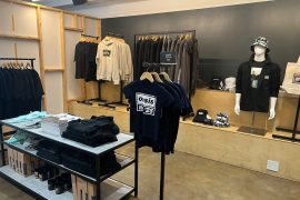 Oasis Live ‘25 Fan Stores toronto merch 468 queen st w