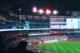 Here’s how to save on flight to travel to Toronto or Los Angeles for the World Series Photo by Alex Lian on Unsplash